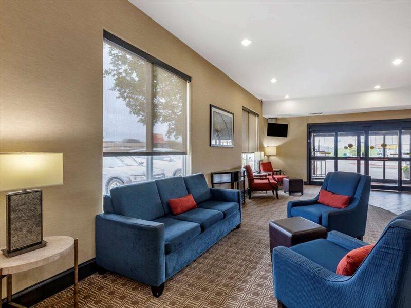Comfort Suites West Dallas - Cockrell Hill Екстер'єр фото