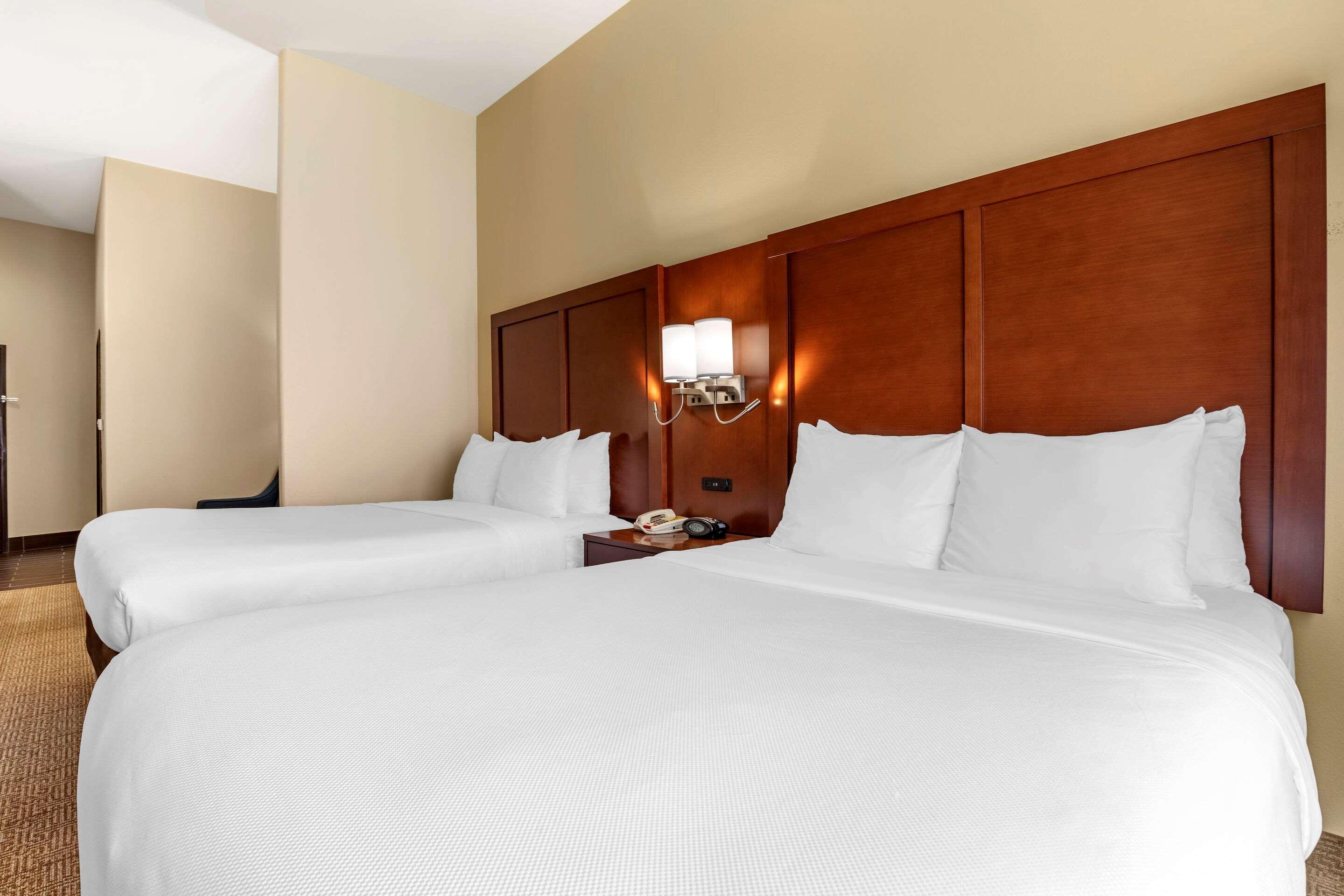 Comfort Suites West Dallas - Cockrell Hill Екстер'єр фото