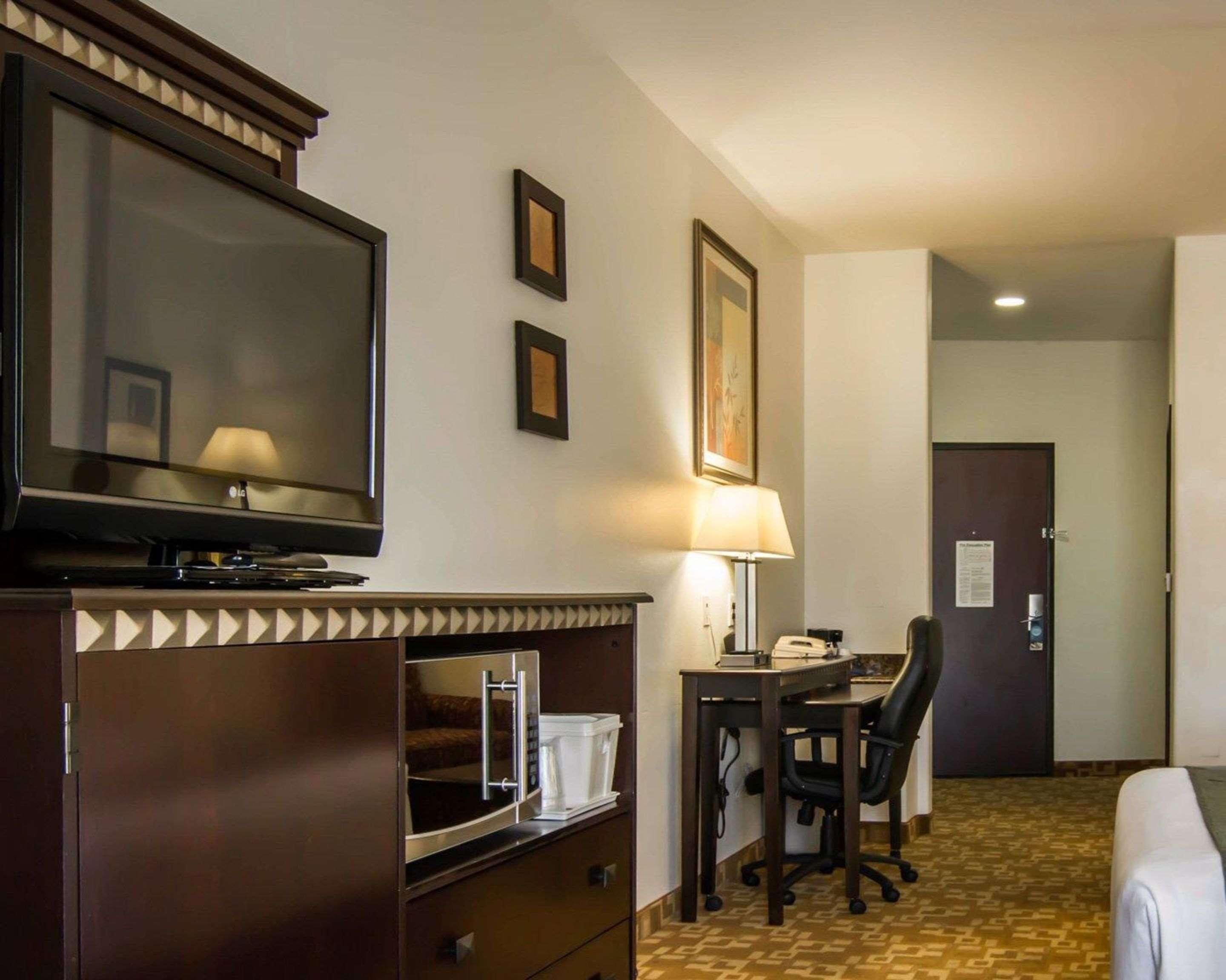 Comfort Suites West Dallas - Cockrell Hill Екстер'єр фото