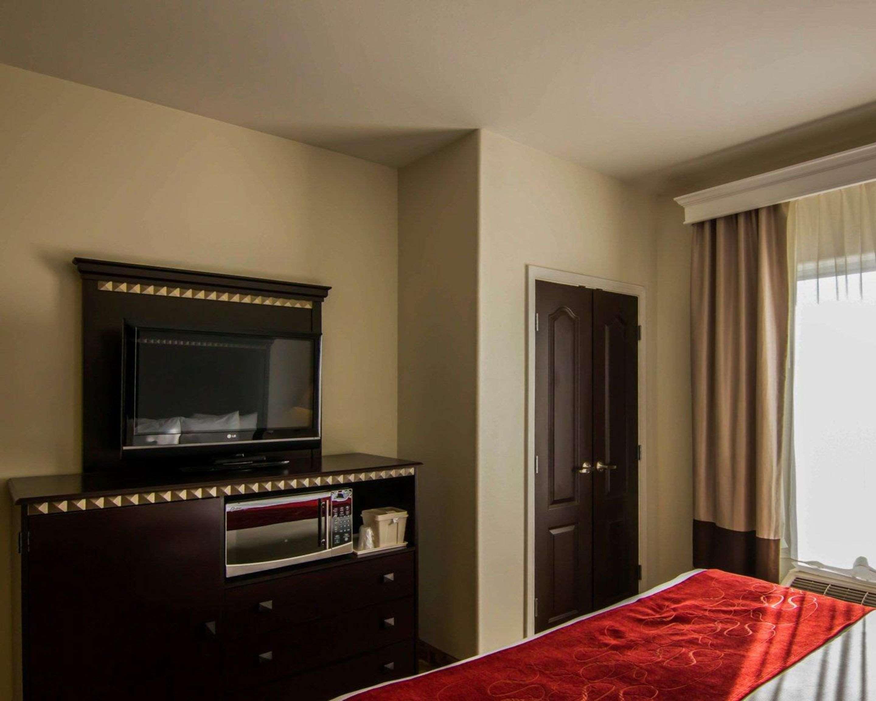 Comfort Suites West Dallas - Cockrell Hill Екстер'єр фото