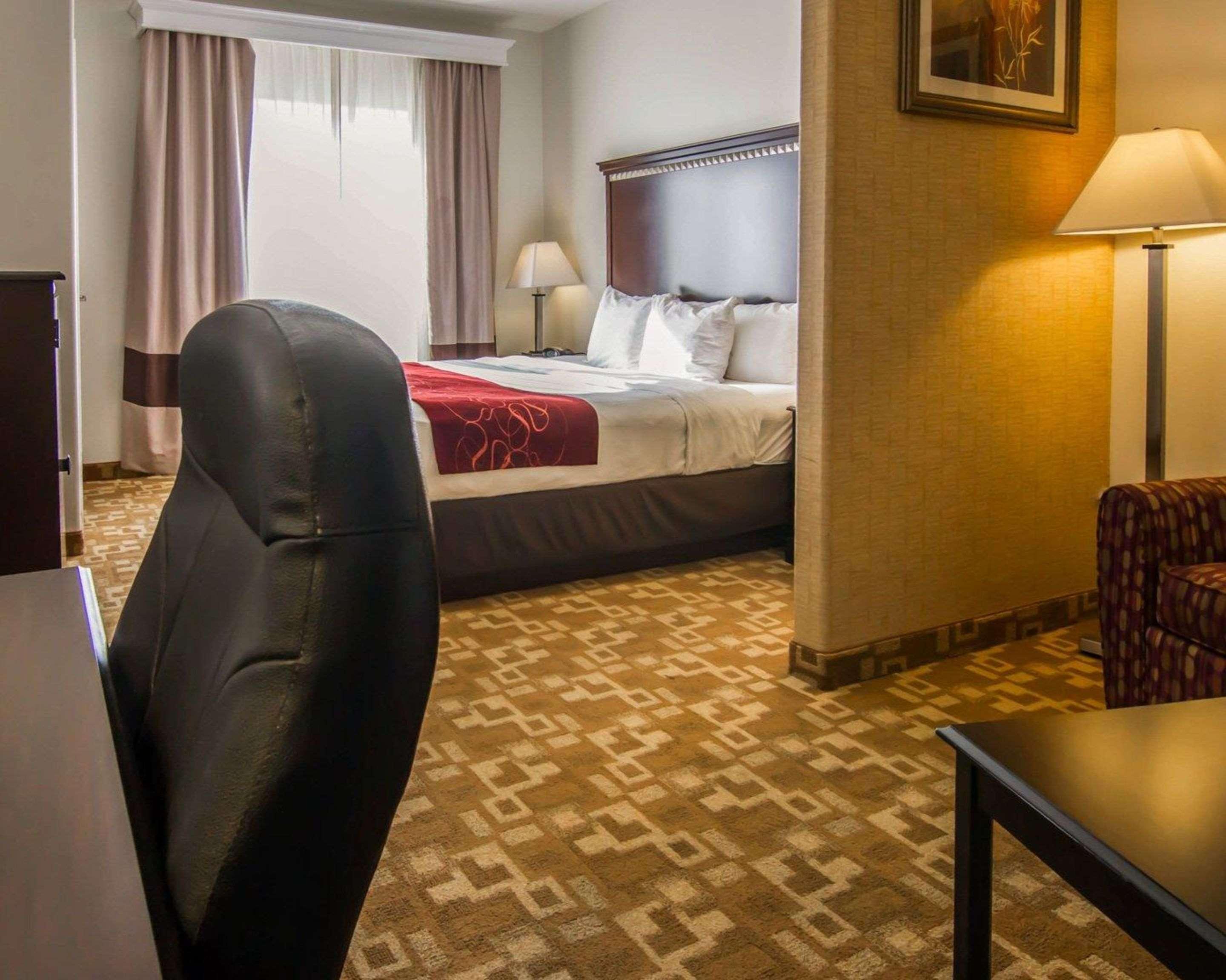 Comfort Suites West Dallas - Cockrell Hill Екстер'єр фото