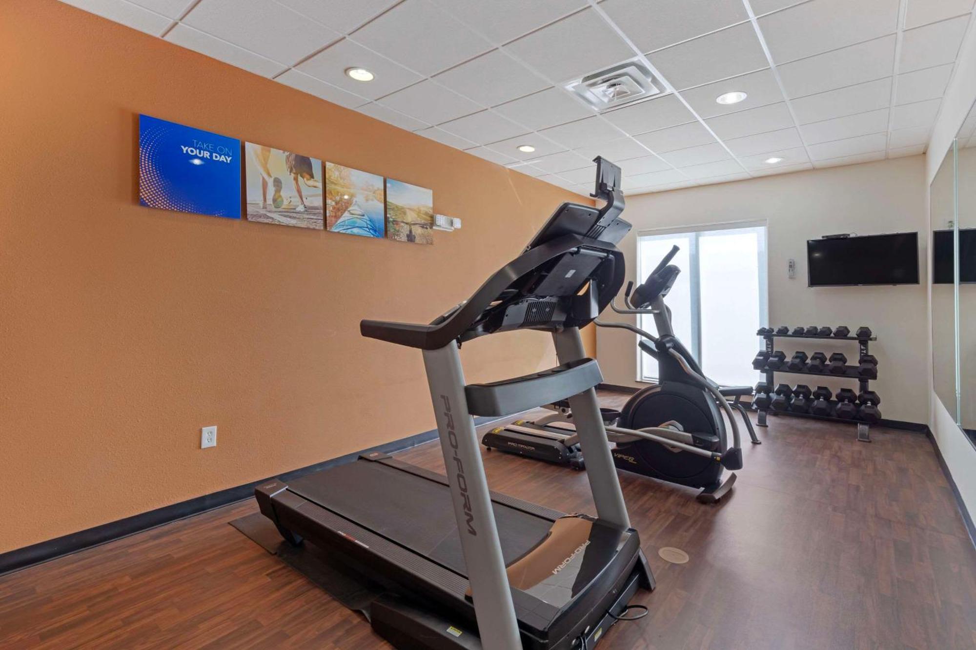 Comfort Suites West Dallas - Cockrell Hill Екстер'єр фото