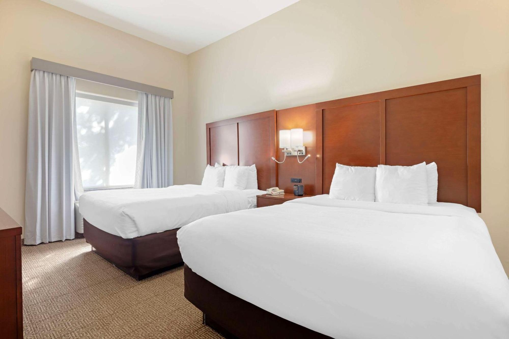 Comfort Suites West Dallas - Cockrell Hill Екстер'єр фото