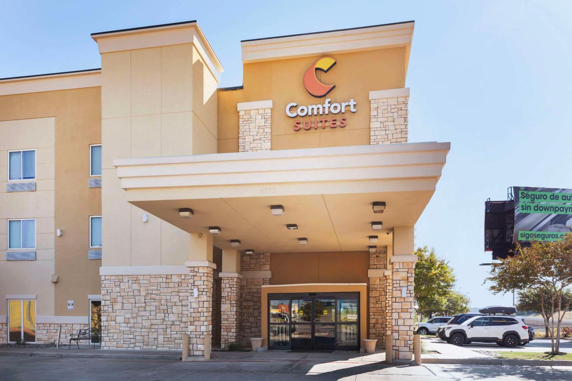 Comfort Suites West Dallas - Cockrell Hill Екстер'єр фото